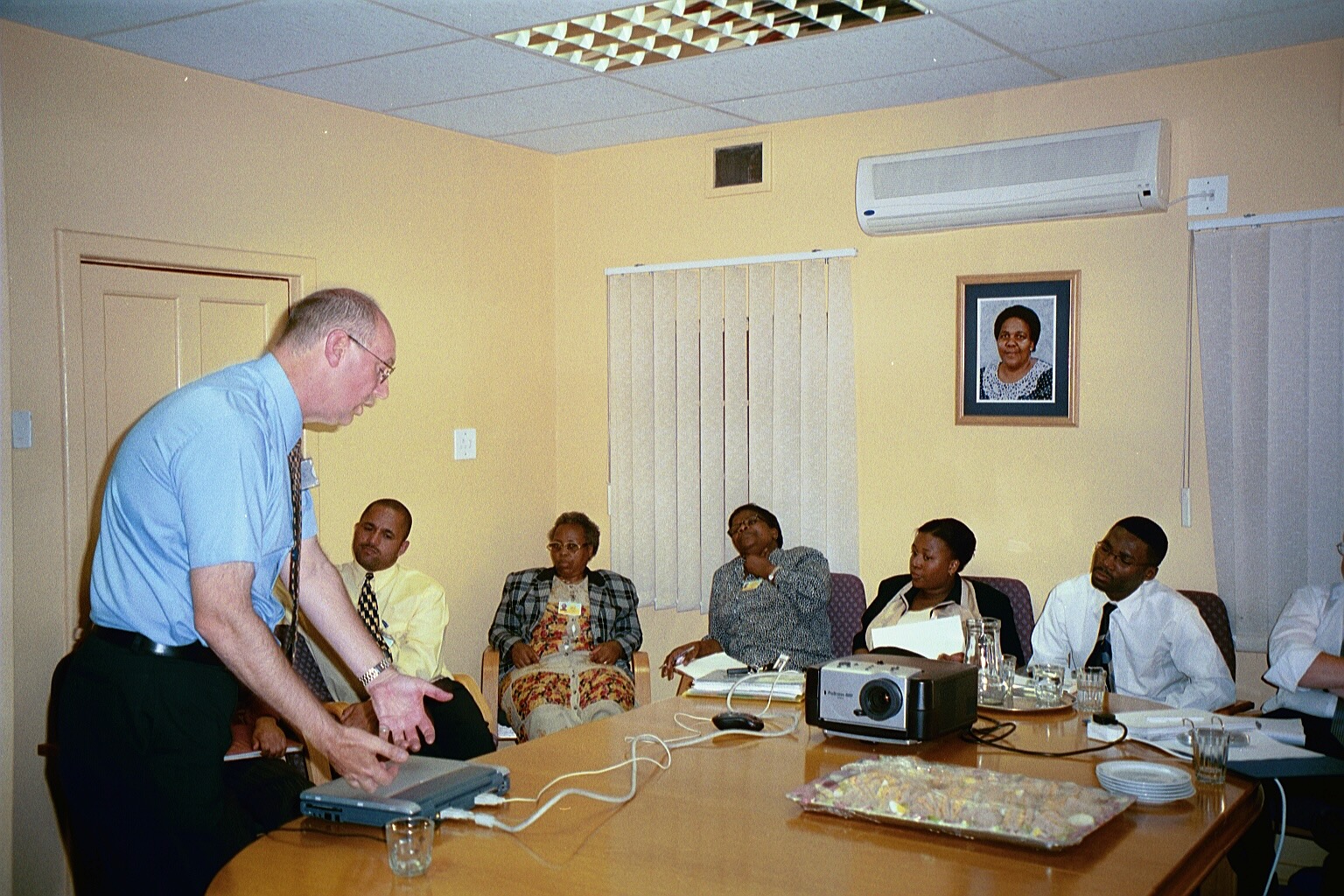 Managers from Kimberley and Oxford Hospitals in a meeting.