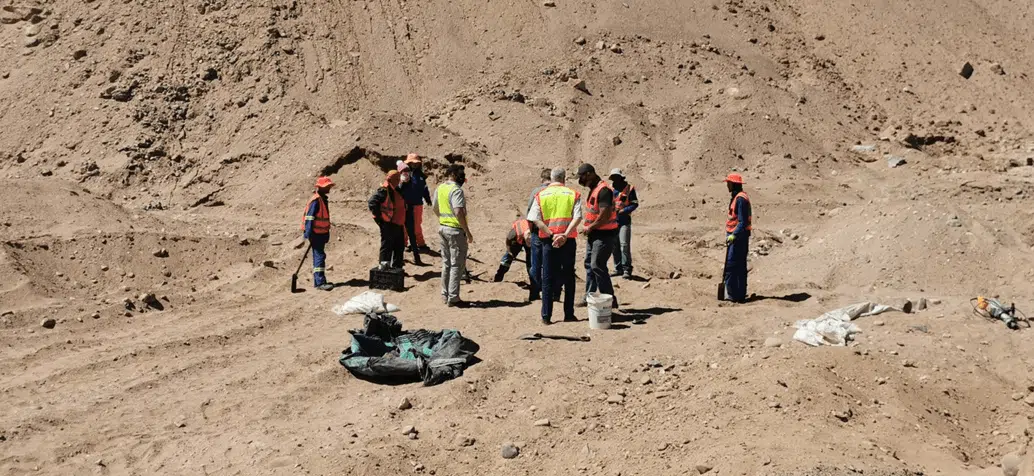 Alluvial Diamond Digging
