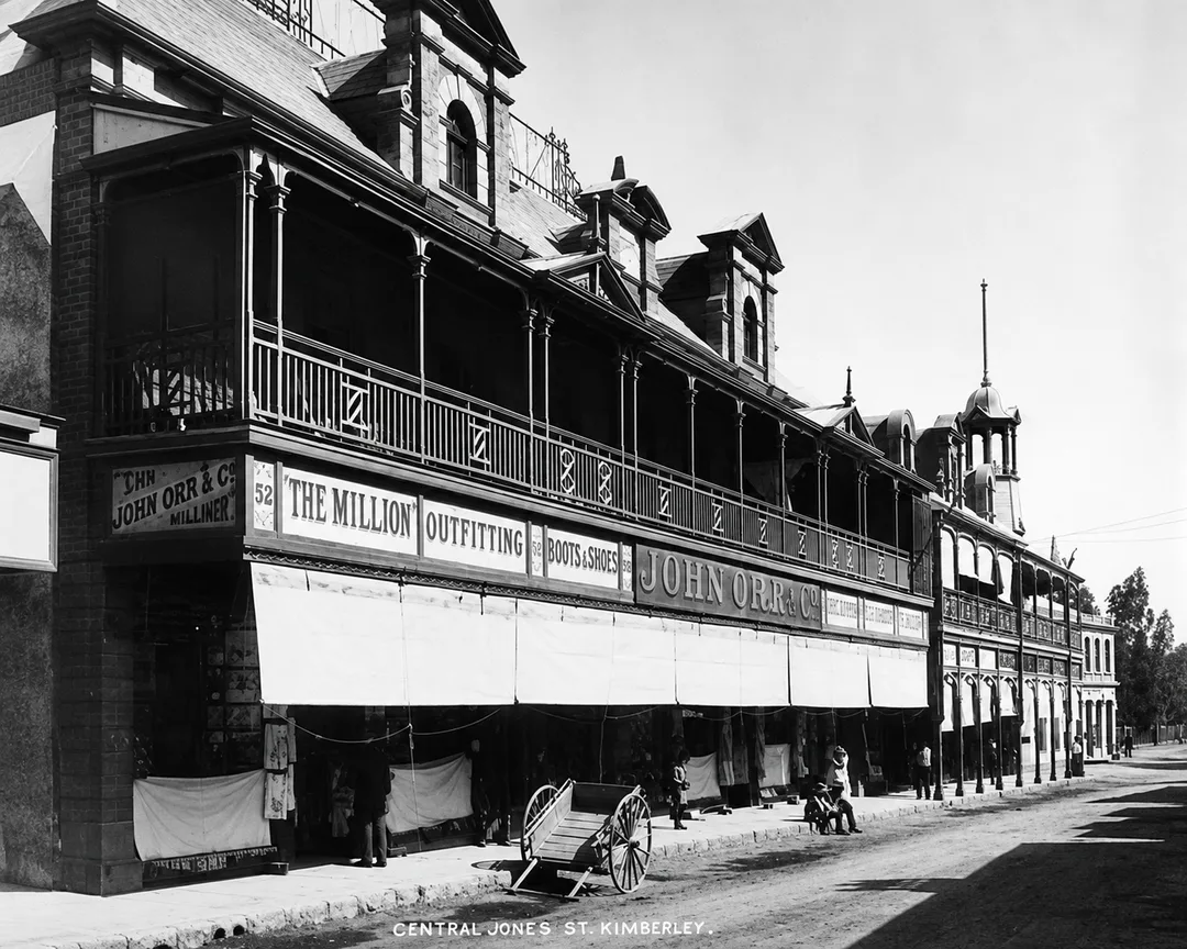 The John Orr department store in Jones Street, Kimberley, during the early twentieth century.