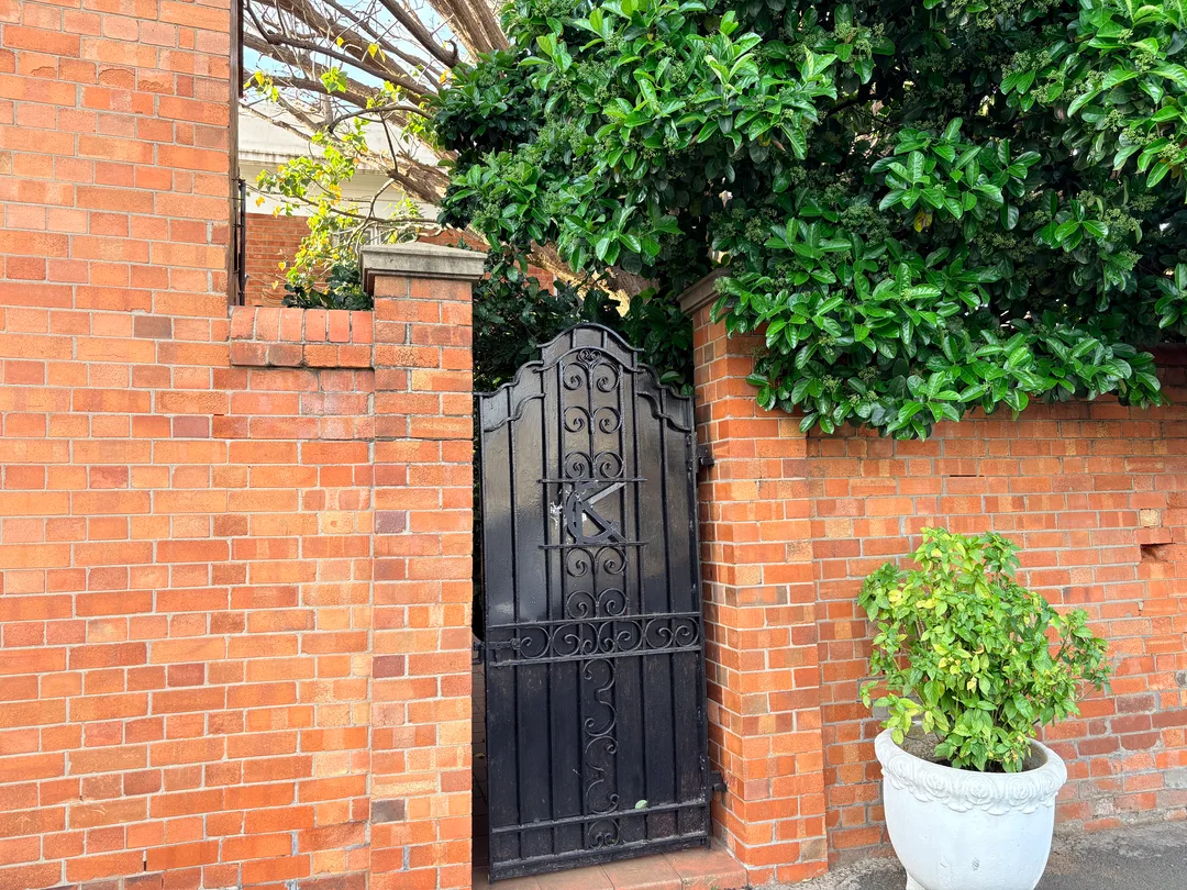 In 1937, the entrance to the Ladies' Annexe was through a small gate at the back of the property on Currey Street.