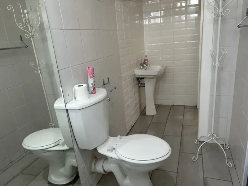 Room 3 Ensuite (WC) at the Solomon Edwardian Guest House
