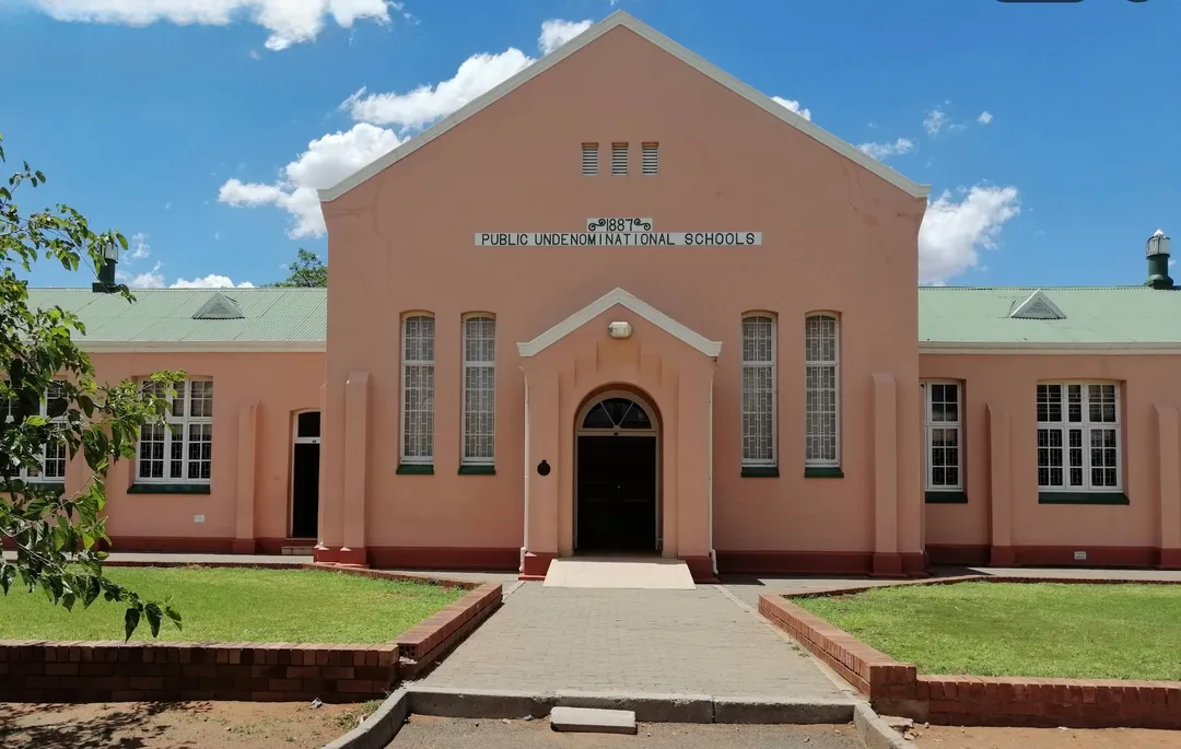Public Undenominational Schools in Kimberley moved to a purpose-built school in Lanyon Terrace